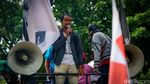 Bawa Panci, Massa Demo di Hari Terakhir Anies Ngantor