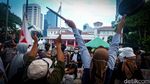 Bawa Panci, Massa Demo di Hari Terakhir Anies Ngantor