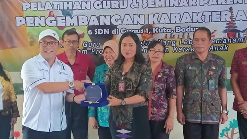Bentuk salah satu CSR PertaLife Insurance menggelar Pelatihan parenting pengembangan karakter anak yang menyasar 6 SD di Kuta, Badung, Jumat (14/10/2022).