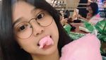 Keakraban Brisia Jodie dan Marion Jola saat Makan Popcorn Bareng