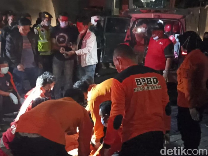 Perempuan bunuh diri loncat dari Tunjungan Plaza Surabaya