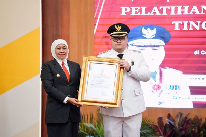 Bupati Kediri dan Khofifah