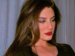 Foto Aktris Jadi Kontroversi, Posting Aksi Protes dengan Buka Hijab & Busana