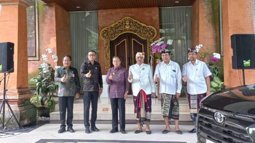 Gubernur Bali Wayan Koster di Rumah Jabatan Gubernur Bali Jayasabha, Jumat (14/10/2022). (Ni Made Lastri Karsiani Putri/detikBali)