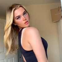 Video TikTok terbarunya jadi viral setelah ia memamerkan kostum kerjanya. Foto: dok. TikTok/@isabellmcguire0