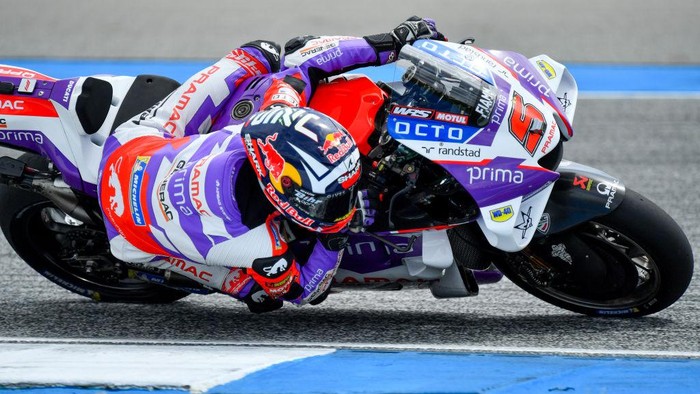 BURIRAM, THAILAND - OCTOBER 02: Johann Zarco #5 of France and Prima Pramac Racing rides during a warm-up lap ahead of the MotoGP OR Thailand Grand Prix at Chang International Circuit on October 2, 2022 in Buriram, Thailand. (Photo by Supakit Wisetanuphong/MB Media/Getty Images)