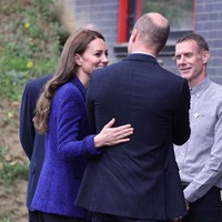 Dalam momen tersebut Kate Middleton tidak segan menunjukkan kemesraan untuk suaminya itu. Pakar bahasa tubuh mengatakan bahwa sikap Ratu masa depan itu merupakan bahasa tubuh mesra era baru. Foto: do, Getty Images