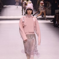 Koleksi terbaru Fendi Spring/Summer 2023 di Milan Fashion Week. Foto: Taylor Hill/Getty Images.