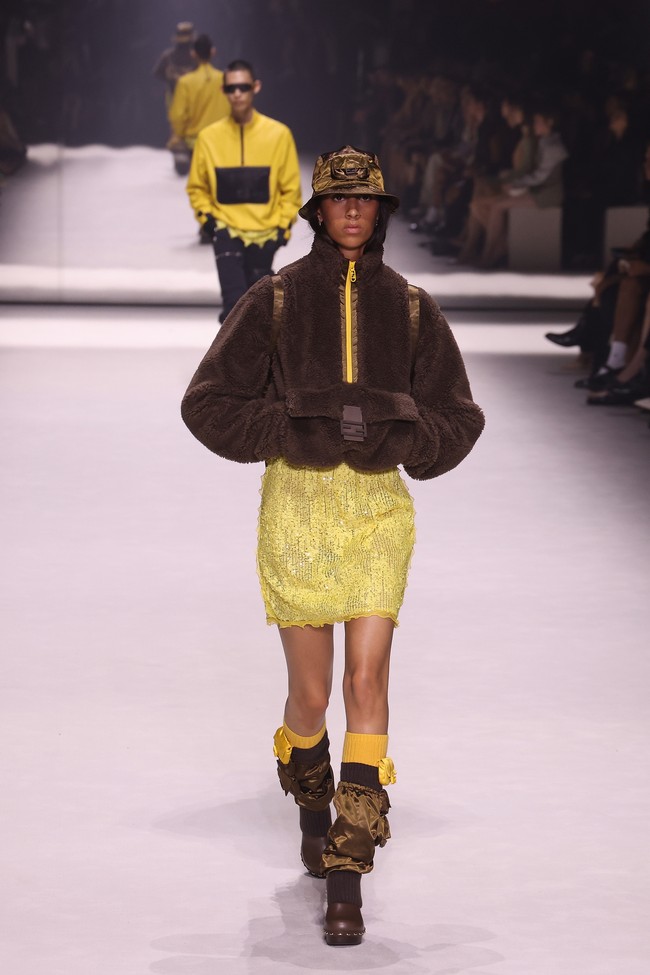 Koleksi terbaru Fendi Spring/Summer 2023 di Milan Fashion Week. Foto: Taylor Hill/Getty Images.