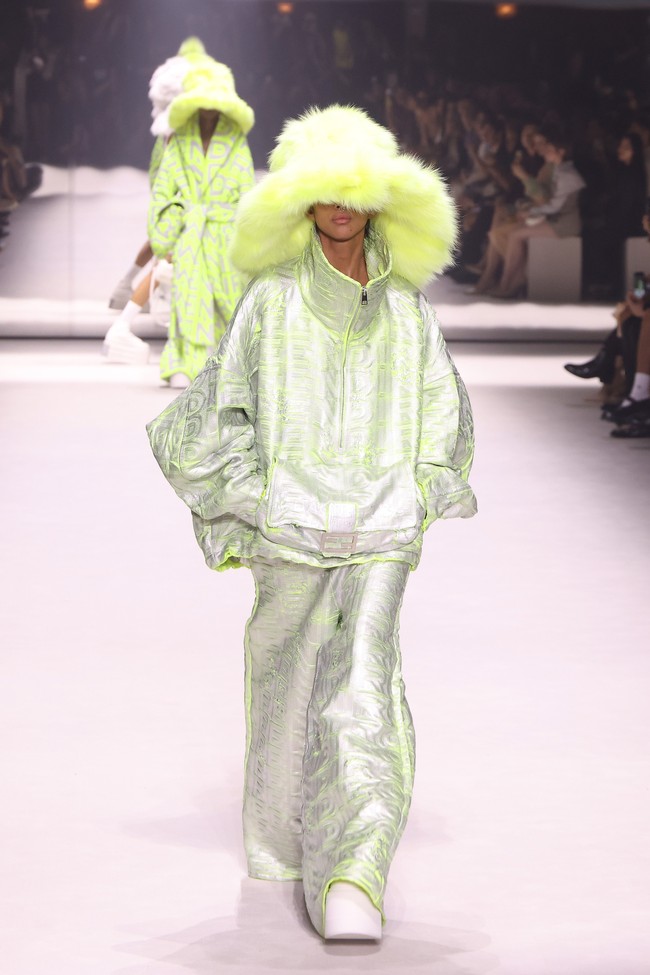 Koleksi terbaru Fendi Spring/Summer 2023 di Milan Fashion Week. Foto: Taylor Hill/Gettages.