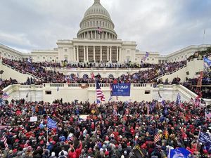 Komite Penyelidik Kerusuhan Capitol AS Minta Trump Bersaksi