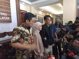 Rangkulan Erat Lesti Kejora ke Ayah saat Ucap Maafkan Billar
