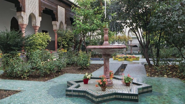 Garden with a fountain, Grand Mosque of Paris, France, 20th century.