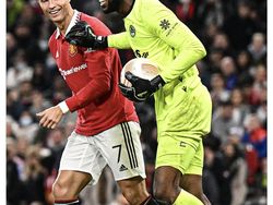 Meme Kocak MU Kewalahan dan Frustrasi Bobol Omonia