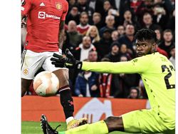 Meme Kocak MU Kewalahan dan Frustrasi Bobol Omonia