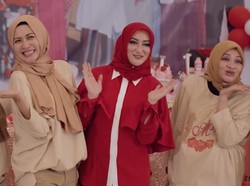 Dalam sebuah video unggahan di YouTube terungkap Merthy Teddy merayakan ulang tahunnya yang ke-42 pada 2018. Saat itu suaminya menjabat sebagai Kapolda Banten. Selamat datang di perayaan ulang tahun Ibu Merthy Teddy Minahasa, adalah istri dari bapak Teddy Minahasa selaku Kapolda Banten, demikian MC berbicara seperti terdengar dalam rekaman unggahan akun YouTube twinphotovideo. Foto: Dok. YouTube twinphotovideo