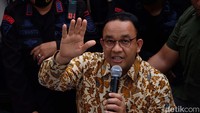 Anies menyebutkan saat ini tidak meneken surat itu karena masih perlu dipelajari.