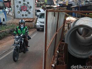Nih Proyek Gorong-gorong yang Bikin Jalan Ciledug Makin Macet