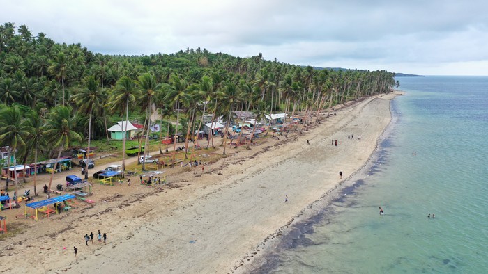 Pantai Weluan Tanimbar
