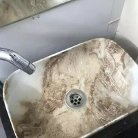 Tampaknya desain wastafel ini kurang pas. Bukan terlihat estetik dan instagrammable, wastafel justru jadi terlihat kotor dan dekil. Foto: Reddit