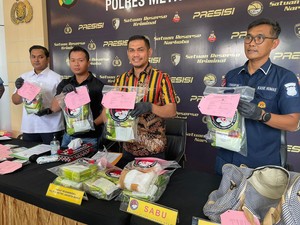 Polisi Bongkar 16,9 Kg Sabu yang Dikubur dalam Tanah di Aceh