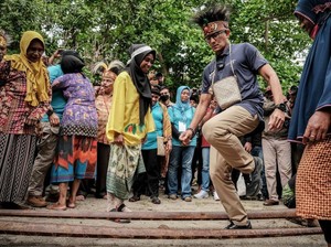 Terpukau Dengan Desa Wisata Ugar, Sandiaga: Meski Hujan Tetap Cantik