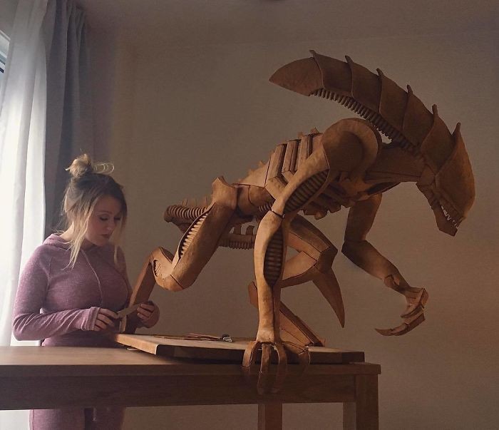 Seniman Ini Berhasil Buat Alien hingga Patung Groot dari Kue Jahe Enak