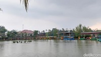 Untuk tiket masuk Rp 25 ribu saja.