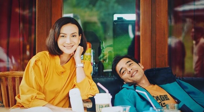 Hangatnya Momen Kulineran Wanda Hamidah Bersama Sahabat
