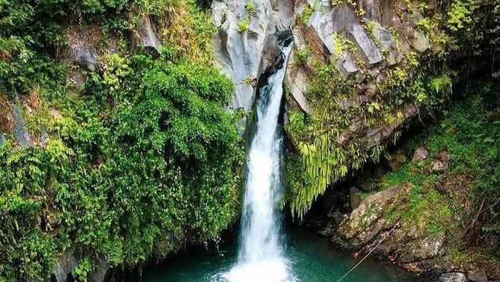 Pesona Way Lalaan, Wisata Air Terjun di Lampung yang Menyegarkan Mata