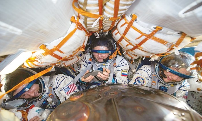 Cara Astronaut Pulang ke Bumi