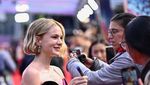 Carey Mulligan... Senyumanmu Itu Lo
