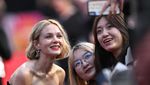 Carey Mulligan... Senyumanmu Itu Lo