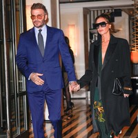 Selalu ada waktu untuk berkencan bagi David Beckham dan istrinya, Victoria, di tengah kesibukan masing-masing. Momen kencan lantas menjadi ajang bersolek maksimal bagi pasangan yang mendapat julukan sejoli super stylish. (Foto: GC Images/Gotham)