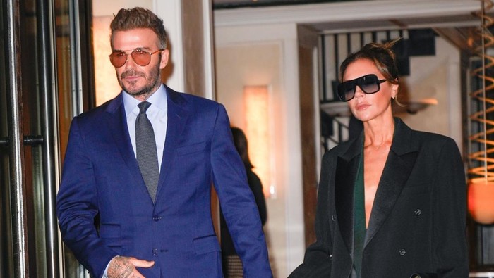NEW YORK, NEW YORK - OCTOBER 11: David Beckham and Victoria Beckham are seen on October 11, 2022 in New York City. (Photo by Gotham/GC Images)