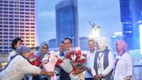 Selain itu, keberadaan halte ini juga diharapkan dapat menarik minat masyarakat untuk menggunakan transportasi umum. 