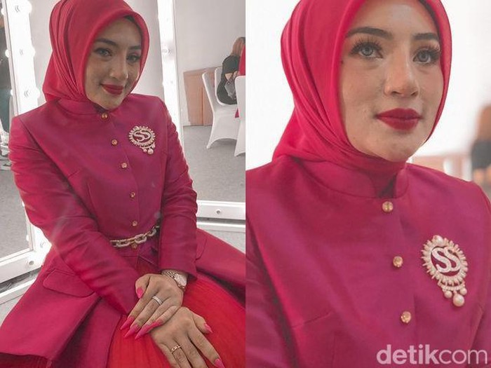 Crazy rich Banda Aceh, Shella Saukia meluncurkan rangkaian produk skincare.