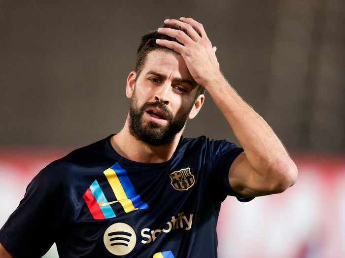 PALMA DE MALLORCA, SPAIN - OCTOBER 1: Gerard Pique of FC Barcelona during the La Liga Santander  match between Real Mallorca v FC Barcelona at the Visit Mallorca Estadi on October 1, 2022 in Palma de Mallorca Spain (Photo by David S. Bustamante/Soccrates/Getty Images)