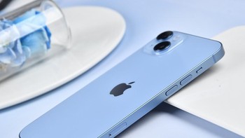 iPhone 14 Plus sudah lulus TKDN dan dapat restu Kominfo, artinya akan segera dirilis di Indonesia. Foto: Sina Mobile