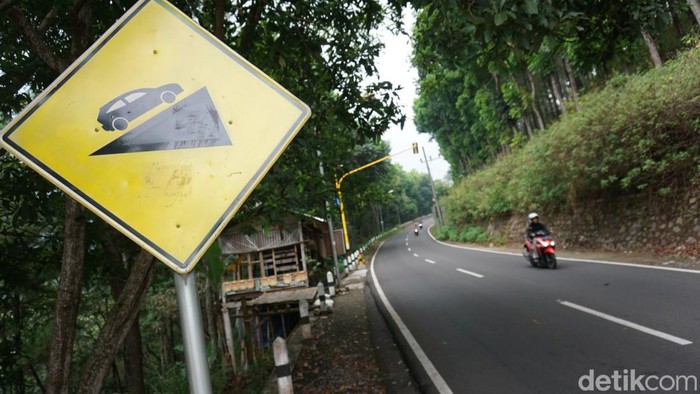 Jalur Cangar-Pacet yag rawan kecelakaan