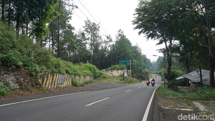 Jalur Cangar-Pacet yang rawan kecelakaan