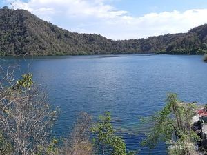 Kisah Danau Satonda, Ketika Kecantikan Berubah Jadi Kutukan