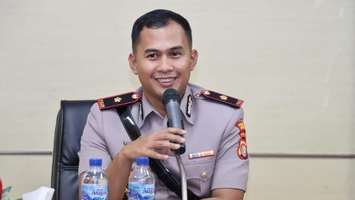 Kapolsek Tambora Kompol Putra Pratama