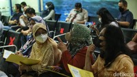 Pelayanan di Kantor Imigrasi Kelas I Khusus Non TPI Jakarta Selatan juga melayani warga yang berada di luar Jakarta Selatan. 