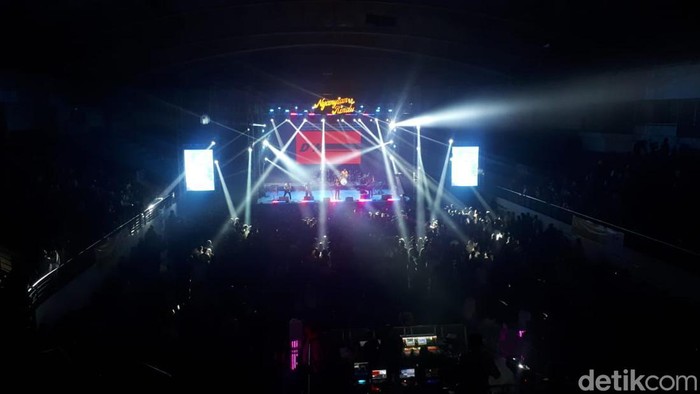 Nyanyian Rindu Surabaya: Teriak Bareng Feast, Pesta Bersama Prontaxan