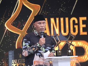 Dinilai Peduli Penyiaran, Pemprov Sumbar Terima Penghargaan dari KPI