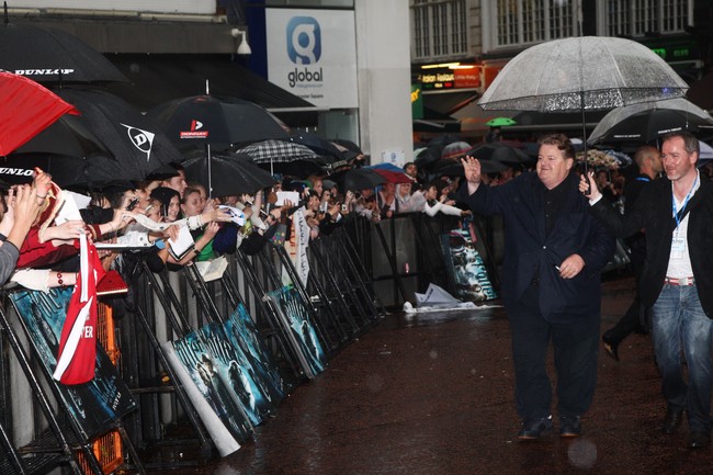 Salah satu prestasi terbesarnya adalah memenangkan tiga piala British Academy Television awards. Robbie Coltrane meraih penghargaan tersebut berkat memerankan serial TV Inggris Cracker pada 1993-1995. Namun, mendapat peran di Harry Potter menjadi highlight dalam kariernya sebagai aktor. Di samping para tokoh utama Harry Potter, karakter Hagrid yang diperankan oleh Robbie juga mendapat tempat tersendiri di hati para fans. Selamat jalan Robbie. (Foto: Getty Images/Dave Hogan)