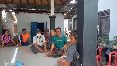 Suasana rumah Putu Mangku, korban tewas kecelakaan motor ditabrak truk BBM Jumat (13/10/2022).