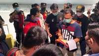 Ketiga tersangka bernama Tjokro Soetrisno, Elvan Adrian Setiawan dan Ivan Tantowi. Mereka dipulangkan dari Kamboja (dok istimewa).