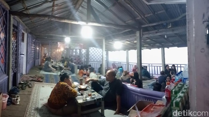 Warung kopi Batu Tulis Kediri
